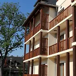 Comfort L'acacia מלון 3*