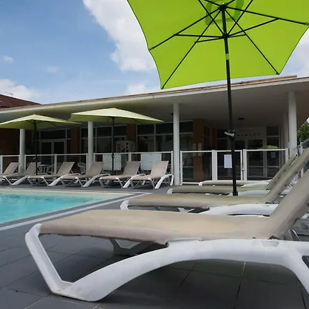 ホテル Comfort L'acacia ルルド