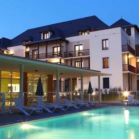 ホテル Comfort L'acacia ルルド