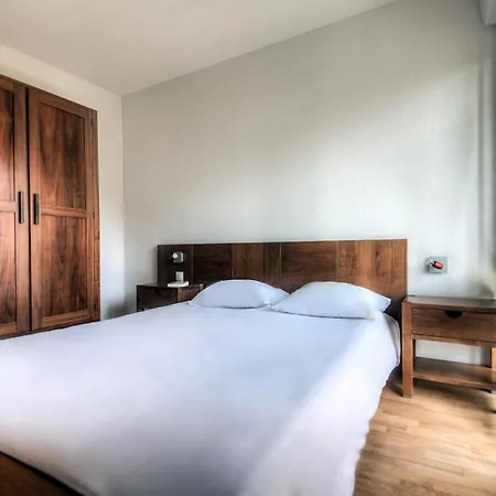 Comfort L'acacia 3* ルルド